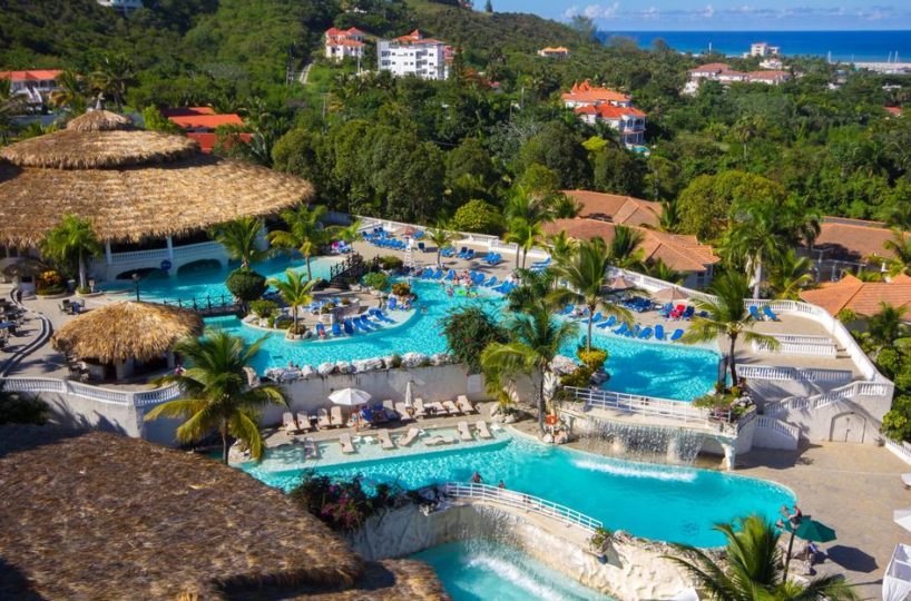 Cofresi Palm Beach & Spa Resort DR pool